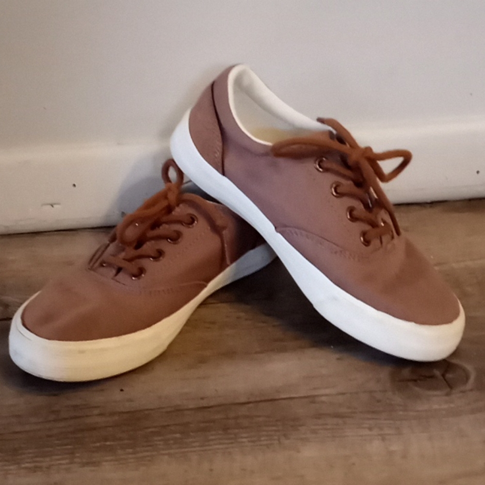 Boys sneakers